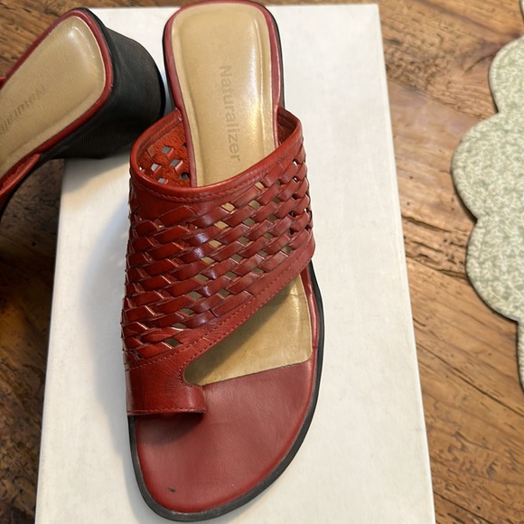 Red Naturalizer sandals - Picture 2 of 4